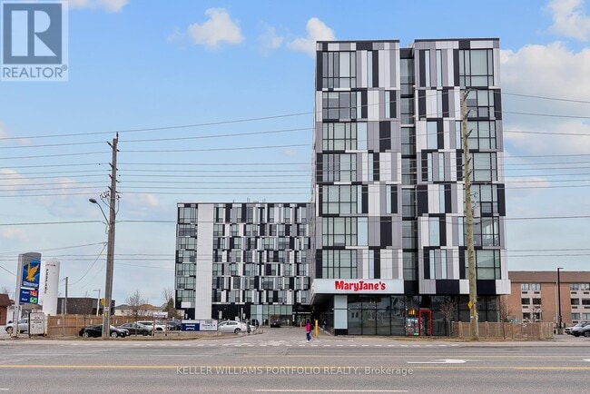 Building Photo - 1900 Simcoe St N