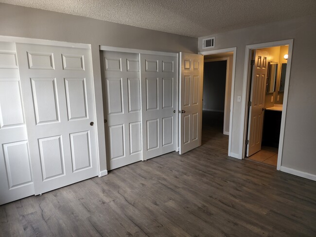 Building Photo - 18163 E Kentucky Ave