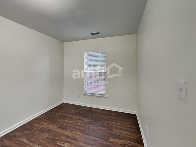 Building Photo - 123 Nahcotta Dr