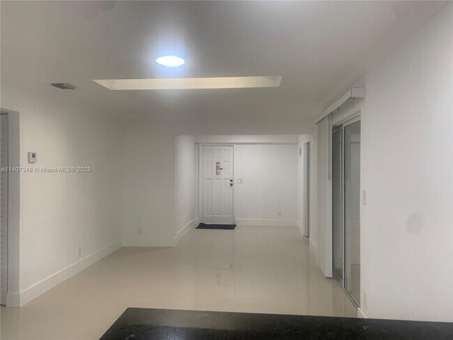 Foto del edificio - 2109 N 17th Ct