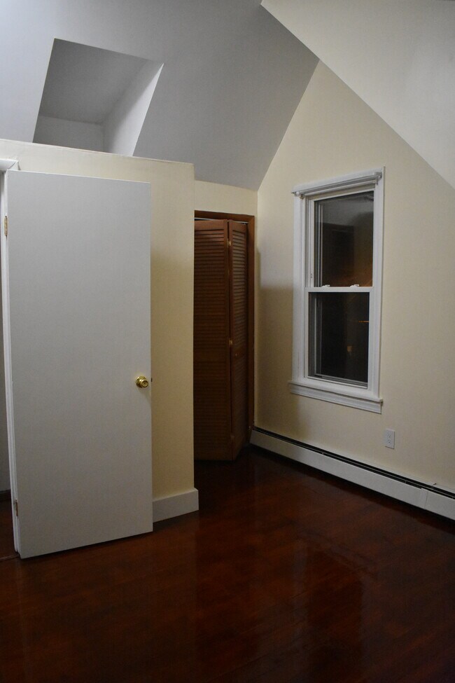 Foto del edificio - 129 Bradstreet Ave