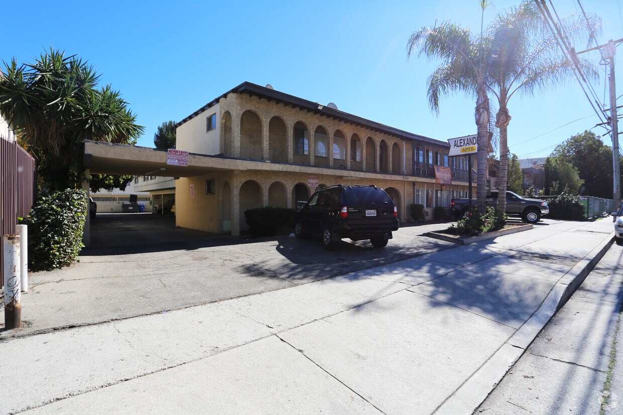 Primary Photo - 5724 Sepulveda Blvd