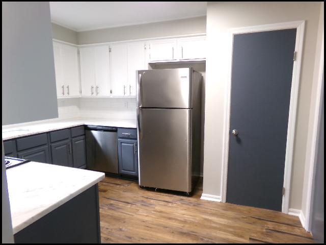 Foto del edificio - 408 W 4th St