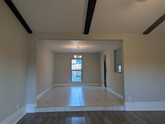 Foto del edificio - 1308 Cherry Hill Ln