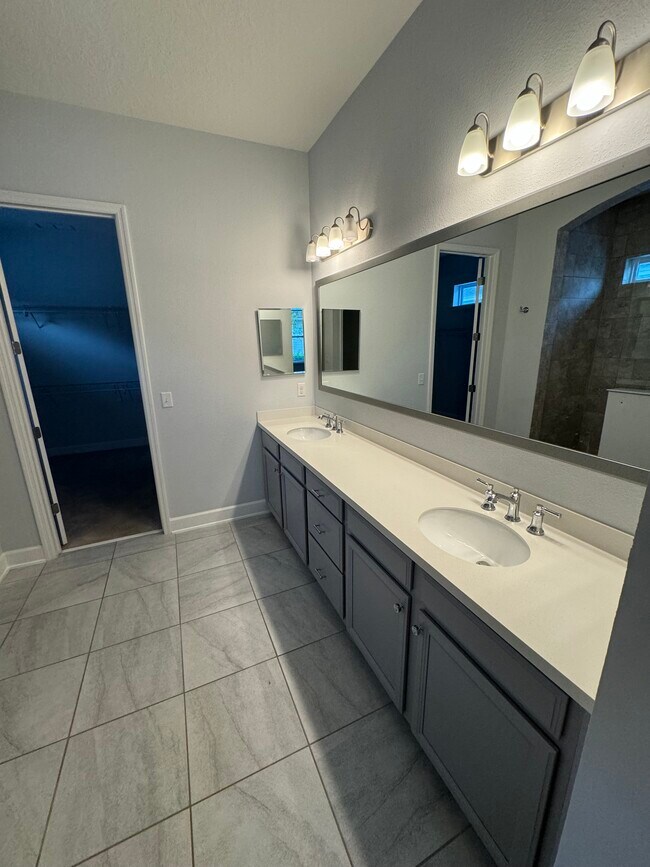Building Photo - 312 Tavernier Dr