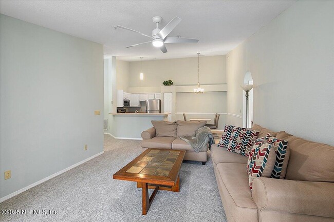 Foto del edificio - 13810 Sutton Park Dr N
