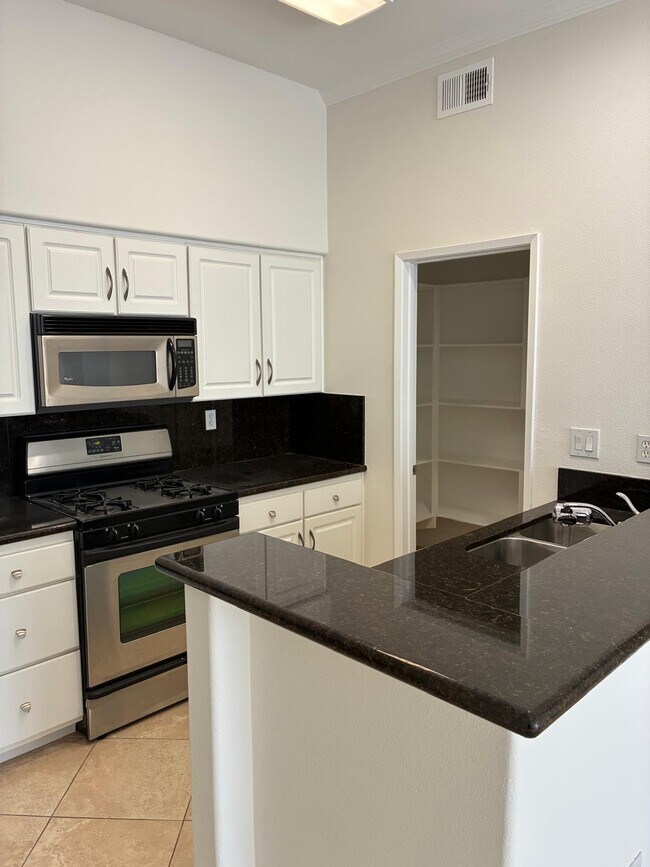 Foto del edificio - 12368 Carmel Country Rd