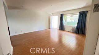 Foto del edificio - 4949 Coldwater Canyon Ave