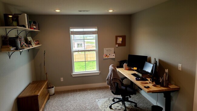 Building Photo - 1254 Lyon Loop