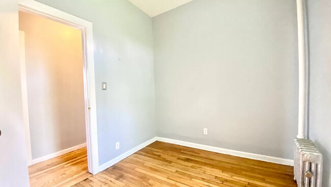 Foto del edificio - 1024 Halsey St