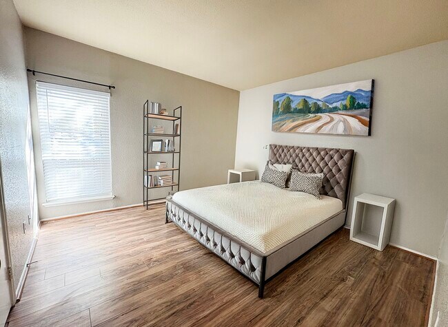 Building Photo - 7950 N Stadium Dr