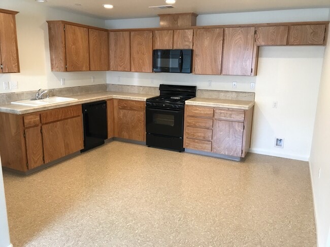 Foto del edificio - 3099 Bright St