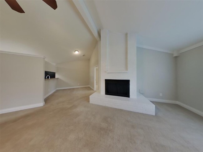 Building Photo - 3551 Windmoor Dr
