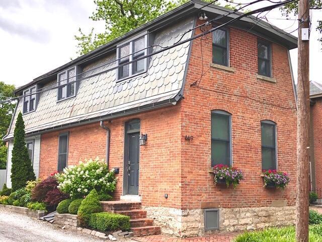 Foto principal - 669 S Grant Ave