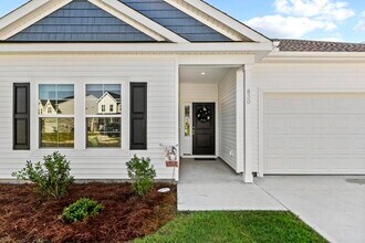 Building Photo - 830 Schoolfield Dr