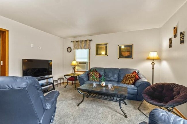 Building Photo - Affordable 1-Bedroom Apartment in Fort Wayne