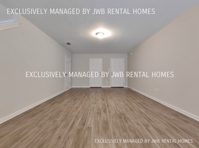 Building Photo - 4405 Melissa Ct W