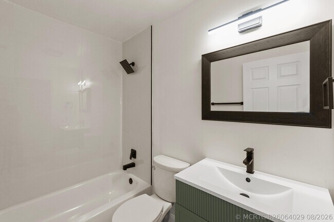 Foto del edificio - 7406 Willow Spring Cir N