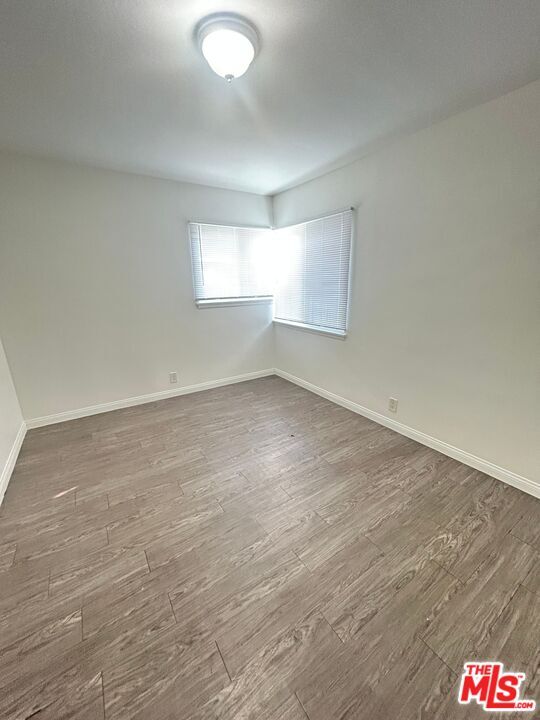 Foto del edificio - 10231 Darby Ave