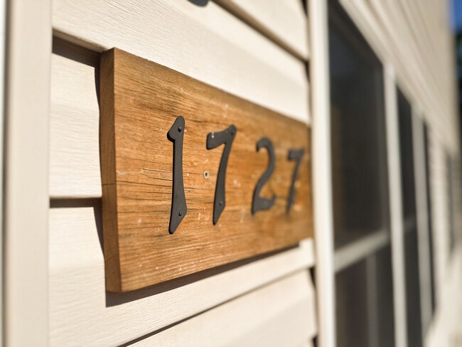 Photo - 1727 N 57th Ave Townhome