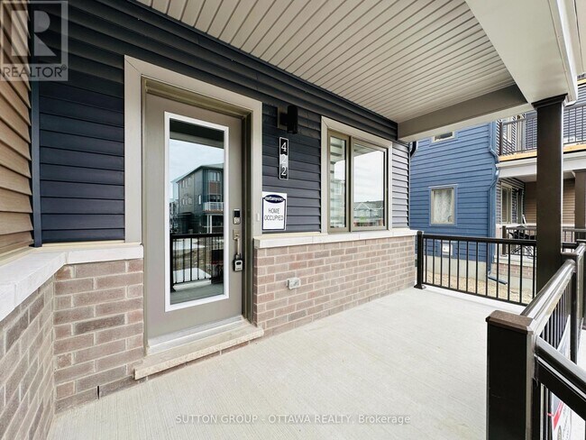 Building Photo - 422 Lillian Freiman Private