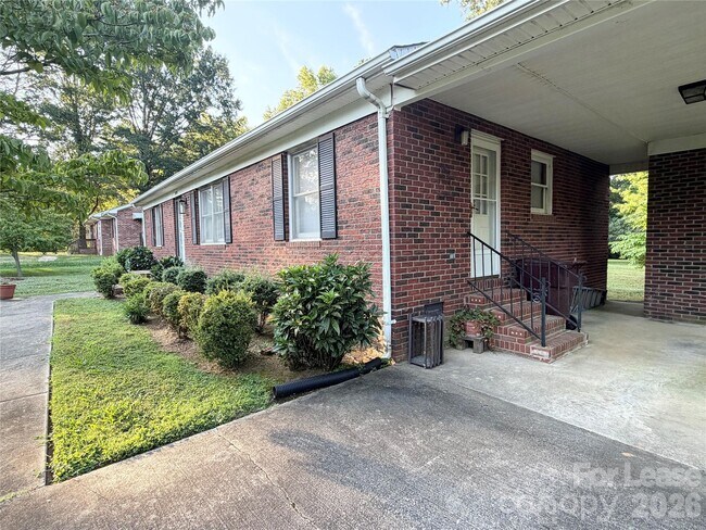 Building Photo - 509 Barringer St