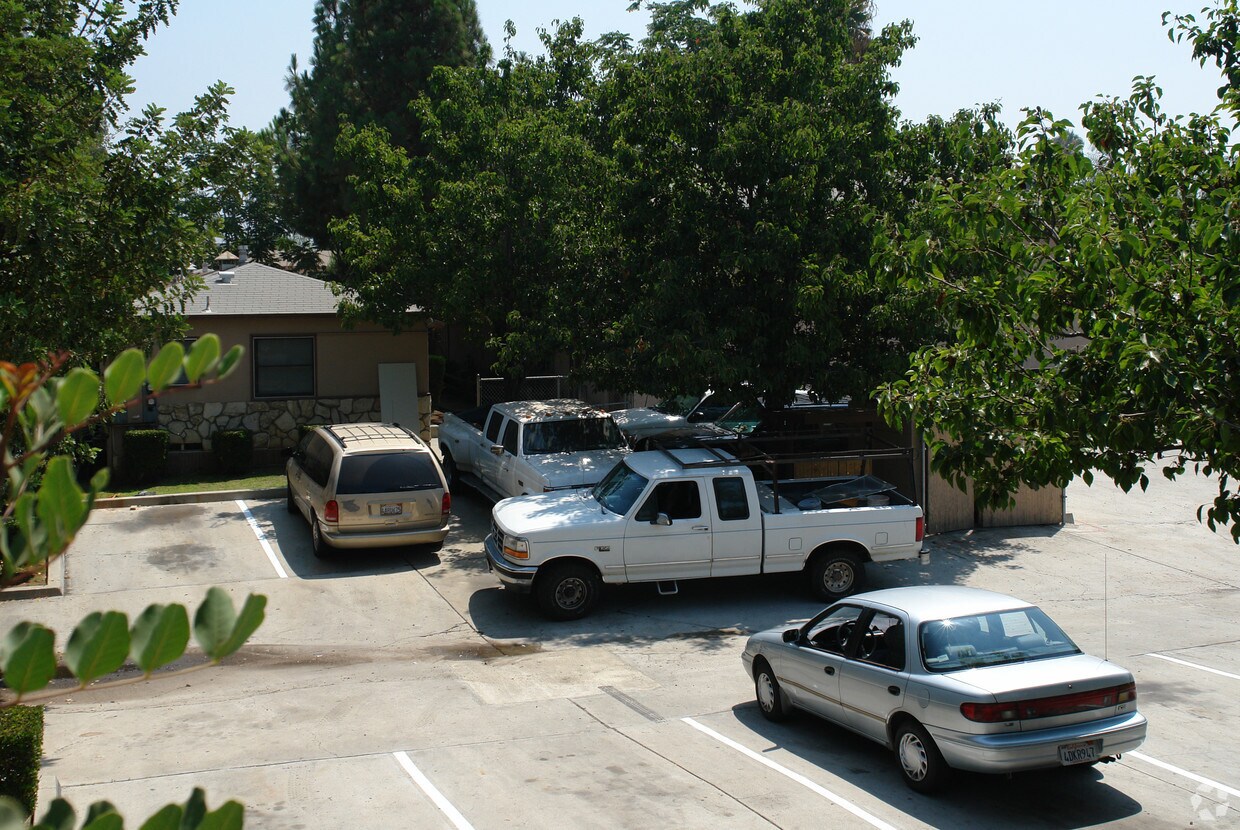 Foto del edificio - 621-637 Grape St