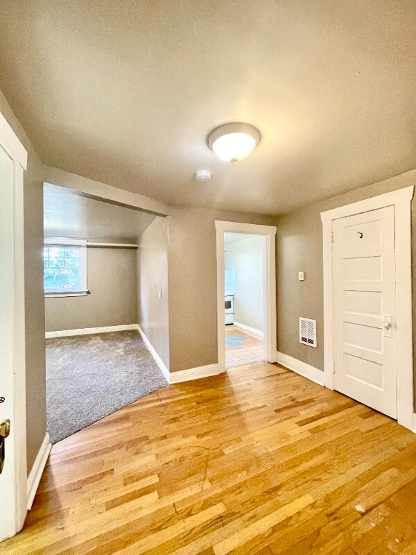 901 N M St Unit 3, WA 98403 Room for Rent in WA