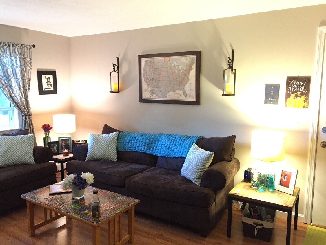 15 Lafayette Ave, Danvers, MA 01923 Condo for Rent in Danvers, MA