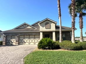Building Photo - 95013 Poplar Way