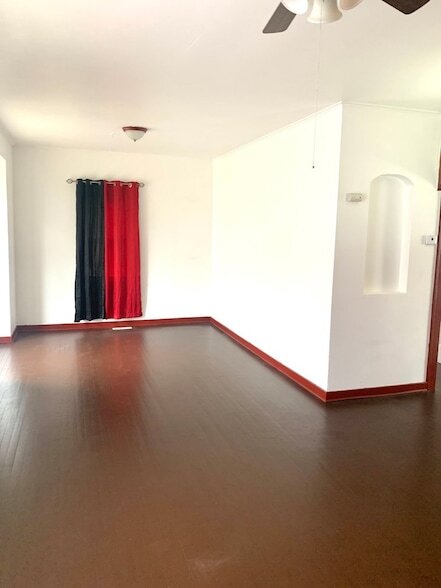 Foto del edificio - 17058 Anthony Ave