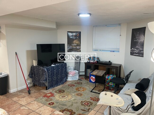 Foto del edificio - 40 Brainerd Rd