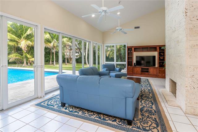 Foto del edificio - 5801 SW 128th St