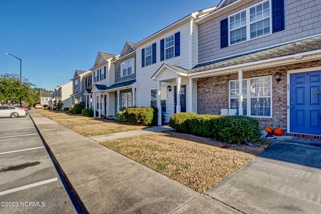 Foto del edificio - 202 Bridgewood Dr