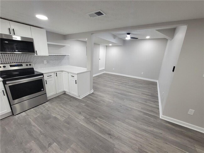 Foto del edificio - 783 Rebecca St NW