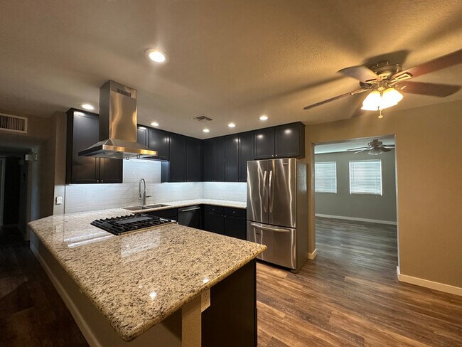 Building Photo - Home with 4 beds, 2 baths and POOL in Camp...