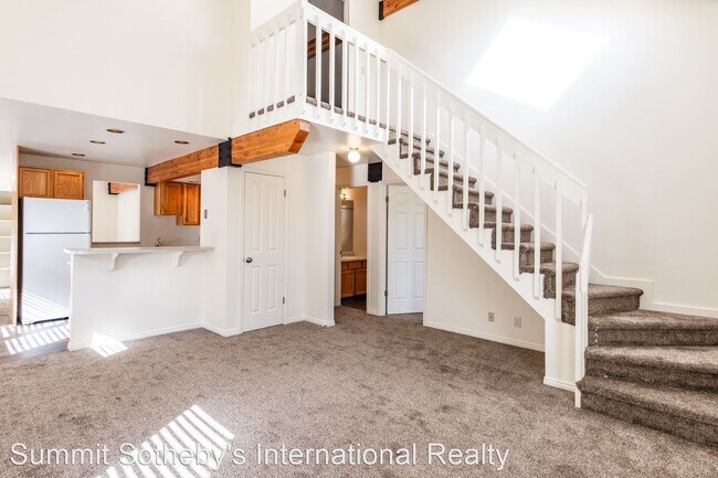 Building Photo - 3 br, 2 bath House - 332 Woodside Avenue #2