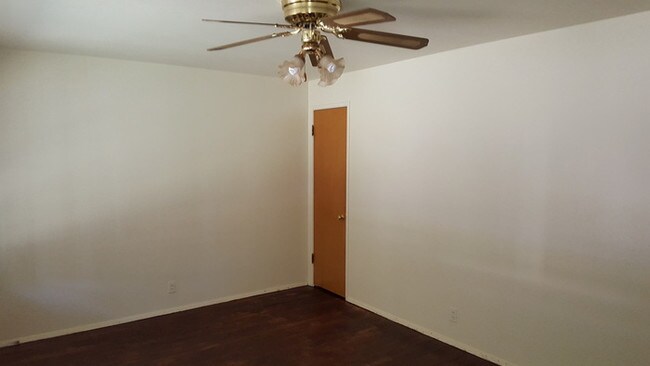 Building Photo - 9319 Clarion Dr