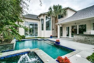 Building Photo - 6425 Shady Oaks Ln