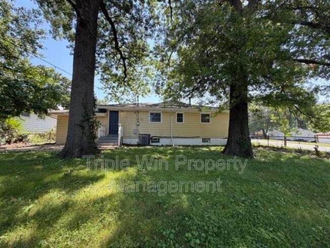 Foto del edificio - 6801 Knoll Ave