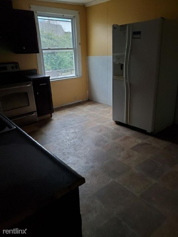 Foto del edificio - 3 br, 1 bath House - 1421 E Main St
