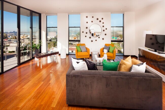 Foto del edificio - 2430 Union St
