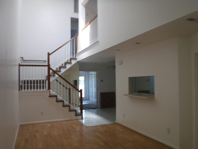 Foto del edificio - KEMPS LAKE CONDO