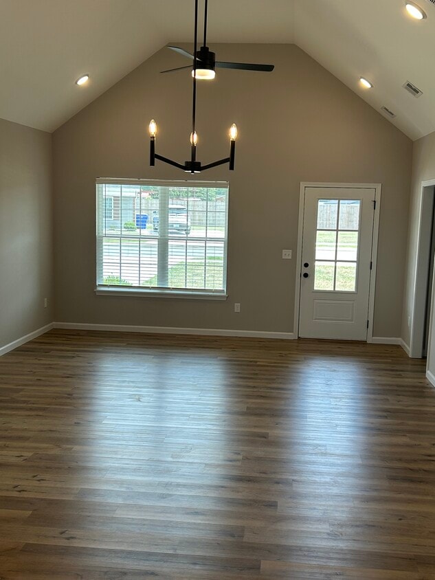 Building Photo - 1106 Brook Ct