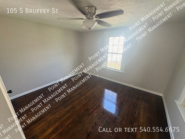 Foto del edificio - 105 S Bruffey St
