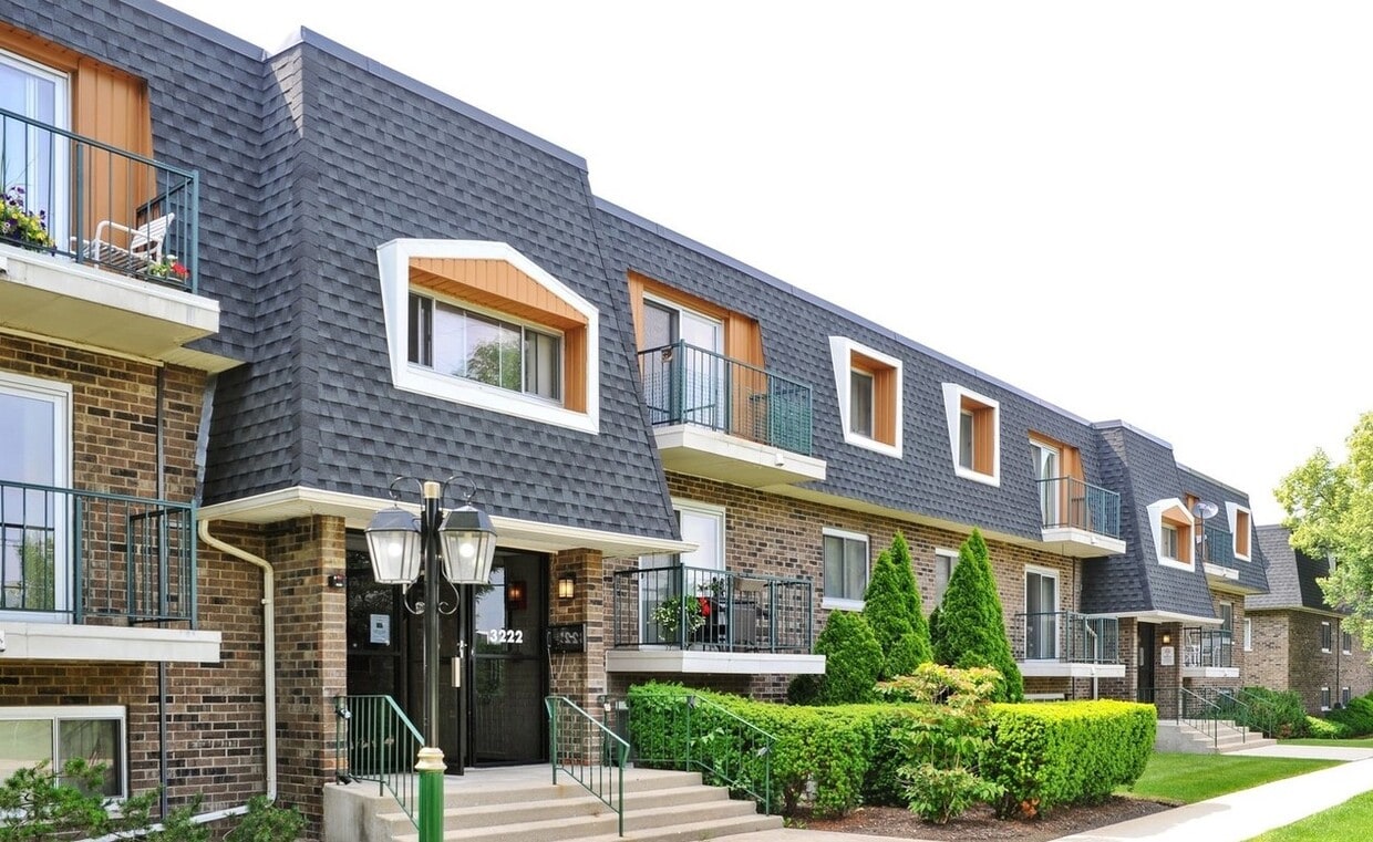 3222 Sanders Rd Unit 1F, Northbrook, IL 60062 Condo for Rent in