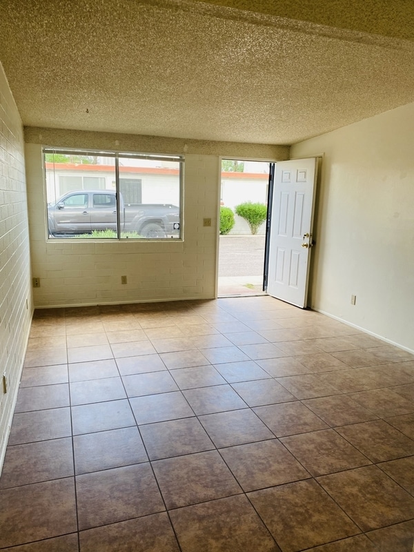 Foto del edificio - 4225 E Lee St