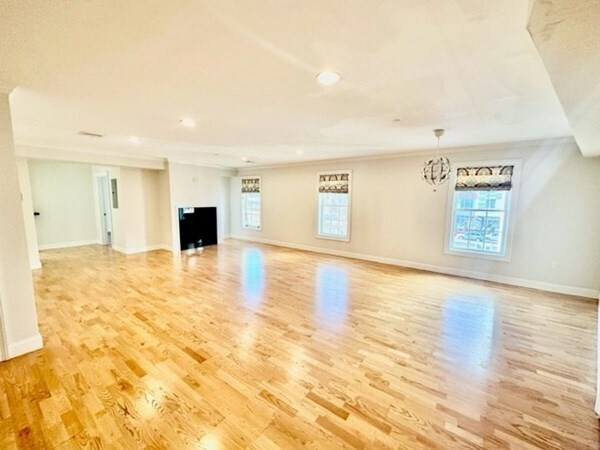 Foto del edificio - 463 Rutherford Ave