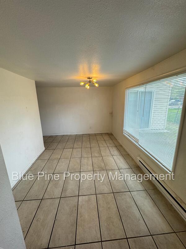Building Photo - 3551 Jason Ave