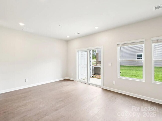 Foto del edificio - 6122 Starview Ter